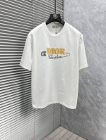 Dr‘’2025Ss春夏最新款短袖T恤出货啦！！ 2025新款T恤 高版本专用面料 高克重 260G 纯棉面料 上身舒适不失挺阔 针脚刺绣工艺、数字印花、植绒工