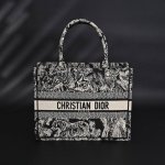 本地自取250 dior迪奥Cd Tote动物园托特包购物袋 中号 黑色 纹路清晰，刺绣细节完美 size :36*28*17