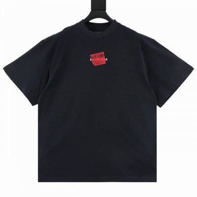 Balenciaga巴黎世家 Taped美工胶饰短袖T恤 复古平纹布 定制定染今年春夏新色 正面和背面字母Taped徽标 美工胶3D叠视觉 磨损洗旧效果 宽松版