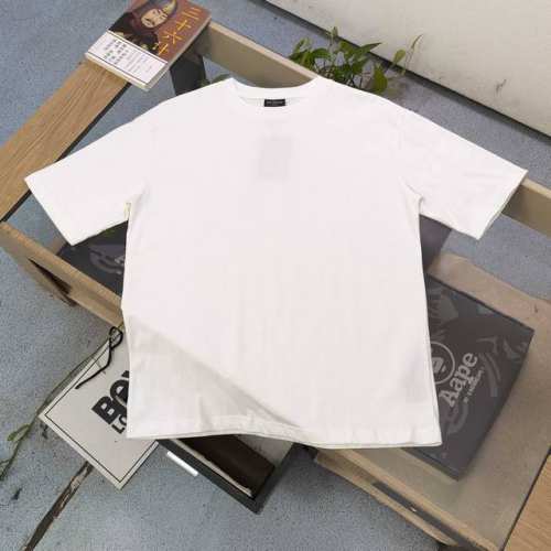 130 【款号：Kl5013】高版本 2025新款Balenciaga巴黎世家后背多图案Logo字母印花休闲情侣宽松短袖T恤，独一无二的活性环保面料染色，32支