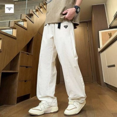 prada普拉达海外版25Ss新款四色高品质Ins拼接机能风工装裤 裤子版型宽松 细节完美 水洗工装面料耐磨耐脏 立体裁剪宽松版型 进口机器印花反复水洗不会开裂