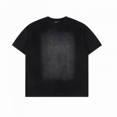 balenciaga巴黎世家 水洗满印字母印花圆领T恤 定制高克重 针织棉面料精心制作，手感特别的扎实，质感拉满，松软细腻上身舒适，优越的吸湿排汗性能，不闷热！