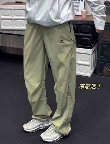 adidas阿迪达斯 轻薄凉感速干薄款休闲运动直筒长裤情侣款 color: 墨绿色 Size: M-Xl m 腰围86 臀围106 裤长98 Cm l 腰围 臀