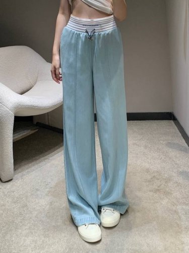 小众设计师款 25Ss春夏新款 抽绳款螺纹松紧腰天丝牛仔裤丨独家高版出品 版型上身超显瘦 纯棉天丝牛仔面料质感超赞 复古洗水工艺百搭不挑人大长腿神器绝绝子 强烈