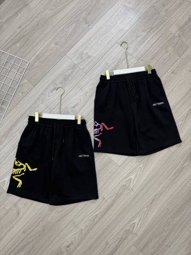 丶上新 始祖鸟针织短裤 细节图 始祖鸟 Arc'teryx 25Ss新款彩色渐变鸟休闲宽松阔腿抽绳松紧腰短裤 面料双面针织，宽松版型，品质超赞！ 颜色： 渐变黄
