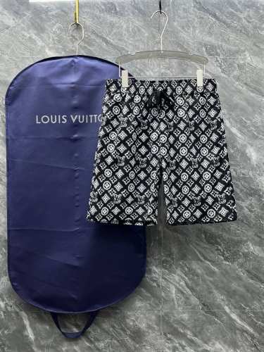 Lv# 2025春夏最新休闲短裤 专柜1:1顶级复刻，全品相！潮人必备单品！懂货的老铁赶紧下手 颜色：黑色 白色 尺码：M~3Xl