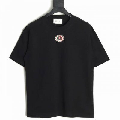 gucci 古驰 25Ss 领口刺绣短袖T恤 面料采用定制240G 26支特滑双股精棉平纹高密无尘全棉布料。前幅高密度加厚，走线平整，代工品质，全套定制辅料。