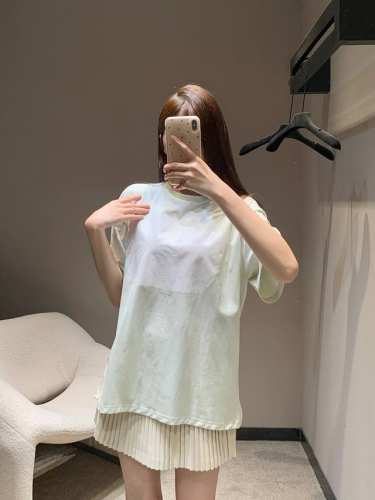 maisonmargi*La 25Ss春夏新款 油漆感印花圆领短袖T恤丨独家Yb开发！高版出品！正面以油漆感实色方形色块与大身形成碰撞 饰以字母点缀呼应 品牌自