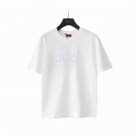 实拍细节图+尺码表 gucci 古驰 Logo字母刺绣短袖 进口百分百纯棉面料 穿着舒适透气 胸前印花清晰细腻 非小工厂p可比 档次高很有质感 简单大方得体 上