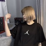 乔丹系列 专柜款复古情侣 印花短袖T落肩袖 重磅280G精梳棉材质 透气舒适 进口外贸级专柜印花，随意搓洗不褪色不变形。 情侣款 男女同款哦
