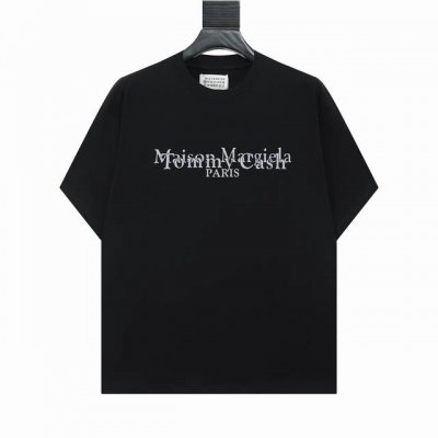 高版本Maisonmargiela 马吉拉 X Tommy Cash联名款数字印花短袖，男女同款。 满满的高级感 性价比超高 手感超级柔软、细腻、柔软和不起球且