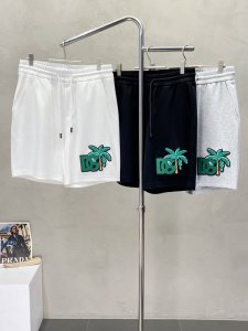 Dolce&Gabbana杜嘉班纳独家专供新款短裤高端版本！专柜定制面料 透气舒适度高，细节无可挑剔，品牌元素设计理念，体现高品质。手感细腻柔软！呈现休闲裁剪，