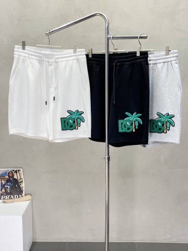 Dolce&Gabbana杜嘉班纳独家专供新款短裤高端版本！专柜定制面料 透气舒适度高，细节无可挑剔，品牌元素设计理念，体现高品质。手感细腻柔软！呈现休闲裁剪，