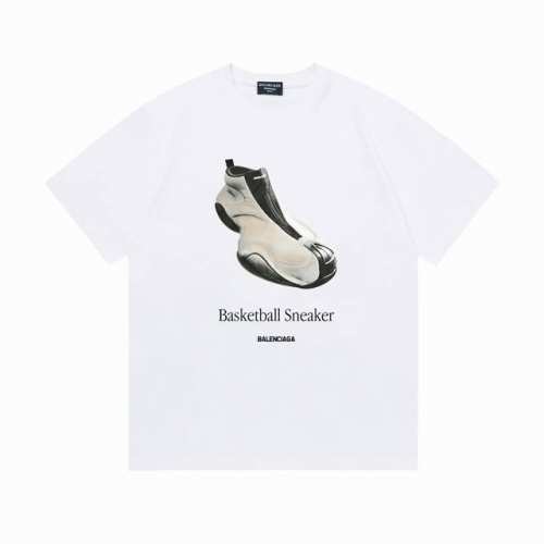 p100（隔天到） balenciaga 巴黎世家 2025新款 官网同步 鞋子字母Logo 男女同款 短袖T恤 ·定制280克100％双纱纯棉面料 ·定染32