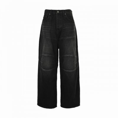 balenciaga 巴黎世家 25Ss 花色吊绳牛仔长裤 定制赛络纺右斜六织纹理牛仔面料 结构特性经纬纱以45 右斜交织 传统牛仔裤多为左斜 形成更紧密的梭织