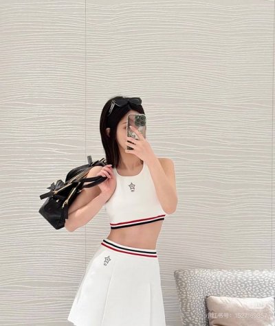 半裙 Dio* 25Ss春夏新款 网球运动风针织半裙 原版开发 高版出品 百穿不厌的短半裙 幸运星星Cd刺绣Logo设计 高级黑白红调法式优雅气质 进口高支密度