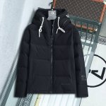 支持年后退换 P600 Mon*Ler蒙口最新男款连体羽绒服，高密250T锦纶棉面料，极具耐磨、防风、防寒、防跑绒性能，尼龙绸质内里，90%白鹅绒灌充 内里料柔