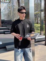 迪奥 最新品立体刺绣 拼梭织提花 穿着舒适 吸湿性透气性都非常良好 色牢度超高 无论内搭还是外穿都非常出彩 码数:M-3Xl 颜色: 黑色 白色 款号:6011