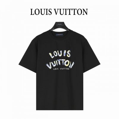 louis Vuitton 路易威登 25Ss 迷彩字母Logo印花短袖T恤 定织定染260克进口原版面料,搭配32支1 1棉盖丝罗纹 专柜7150元购入 也是