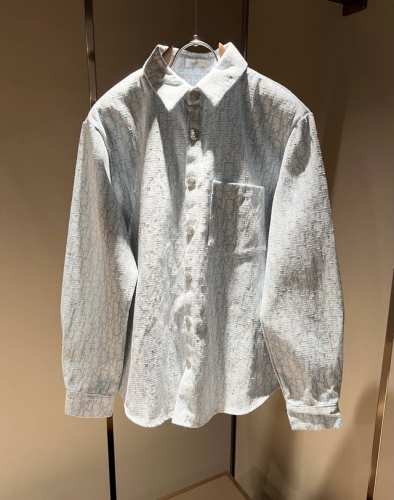 dior 迪奥2025早春新款男女同款衬衣，品牌最新设计元素！既不单调也不复杂,恰到好处的展现品味！客供定制进口牛仔面料！面料独具的高奢立体感呈现简约优雅气质！