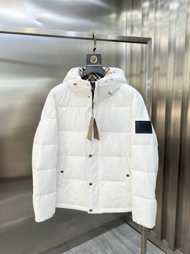 支持年后 Burberry 巴宝莉 2025年秋冬新品上新 三标齐全 充实饱满90白鸭绒 羽绒服 好货不用过多介绍 看细节 专柜码数：M-XXXL 175 14