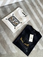 fen*I 芬*迪2025春夏新款Fd家族Ff男女同款打底衫，男女同款百搭极简短袖。意大利原厂订单，Fd家族人气单品，简约纯色系打造。Fd家族经久不衰的标志性臻