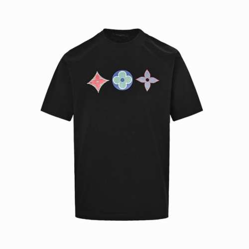 Louis Vuitton 路易威登 老花三花印花短袖 三花系列大量运用到花卉元素与马卡龙色系，搭配更为年轻化风格，前幅丝网手工印花，扫图作菲林花了足足两天，