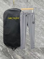 Lv 春夏季新款 两色高品质薄款运动休闲冰丝裤 爽滑舒适抗皱无痕的好裤子 质感柔软 手感微弹 ，清凉冰丝裤 腰部松紧带， 版型设计时尚潮流 走线工整整齐，运动休