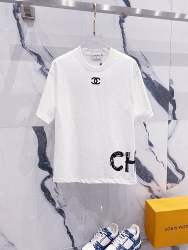 Chanel 香奈儿 320克圆领短袖T恤 刺绣小标Logo 下摆字母印花标识 官方同步 1:1原版开模 时尚个性 百搭潮流 纯原品质 原版洗水面料 吊牌 领标