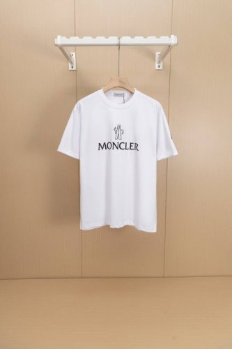 挂拍图 顶级版本 Moncler 蒙口 字母Logo Logo标识精致升级，灵感源自八十年代复古 原版面料 官方同款 短袖T恤 定制270克同缸染面料 手感非常