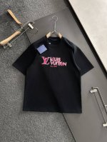 p130 1V 2025Ss春夏最新款圆领时尚短袖T恤，官网同步，专柜纯棉面料！贴肤舒适，耐看又好穿，经典简约Logo设计，原厂工艺一丝不苟，型男必备单品 码数