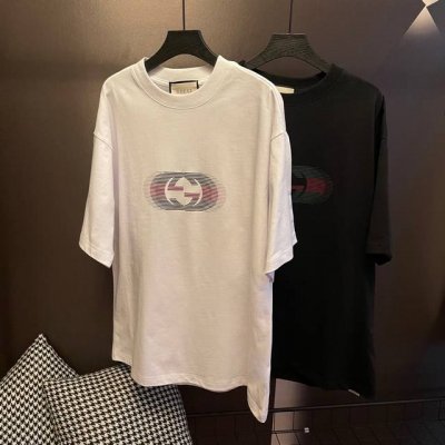 款号 M029 Gucci 古驰 前后印花短袖 采用280克40支精梳棉面料制成 且经由水洗后面料手感顺滑 不易缩水变形 不易褪色 质感满满 印花采用弹力胶浆印