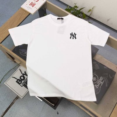 2025新款Mlb洋基队Ny后背彩绘字母图案Logo印花休闲情侣短袖T恤，轻奢高级，上身效果，绝绝子，采用250克纯棉面料，全套定制辅料，印花采用胶浆印花，无性