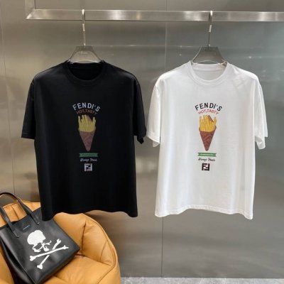 芬家 Fendit恤 简约又酷，胸前独特的薯条图案太吸睛啦，“Fendi's Hot, Tasty”的字样俏皮又可爱 面料柔软亲肤，M-3Xl 隔天
