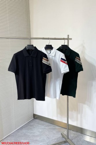 L630 Momoncler 2025Ss春夏新款短袖！阳光沙滩 旅游度假推荐！ 经典三条杠织带点缀 短袖衫 经典款 袖部撞色织带点缀 不夸张的同时又能很好彰显