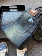 专柜顶级牛仔裤 人气爆款 prada 普拉达Miu Miu系列高端重工水洗牛仔裤 恒隆在售万元级 款号 9263 miu Miu家今年最新高端新疆长绒棉牛仔面料