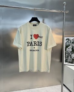 Balenciag*巴黎25S新款圆领T恤.重水洗潮牌T恤！男女同款～不同工艺呈现不一样的视觉感受，立体烫画图形设计.品牌字母层叠设计.层层有玄机.非常帅的轮廓