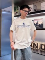 burberry巴宝莉独家专供新款原单男士休闲短袖 高端定制 高版本 时尚百搭爆款进口面料 手感超柔软细腻 穿着亲肤舒适 高端精品 代工厂P精细做工 上身非常赞