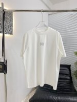 Lululemon露露乐蒙 2025新款T恤 爆款首选 采用高克重布料 洗完水260克 不缩水不变形 新色植绒工艺 上身阔挺效果极佳 且舒适柔软质感十足 廊型版