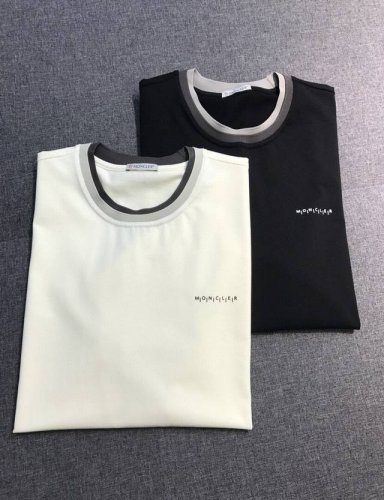 新品 Mon家族男士时装款圆领短袖T恤，顶级贸易公司货，纯正血统品质，25年春夏新品，超火爆人气单品！高级限量单品！ 极符合M家美学基调的一款T恤，造型设计画风