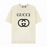 Gucci简单字母短袖T恤,设计看起来满满的高街范儿！版型剪裁特别有讲究！上身很洋气显瘦内搭外穿都看高密针织圆领设计，平整简约！亲肤透爽！T恤面料的柔软性舒适性