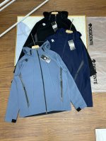240，品名: 迪桑特软壳三色冲锋衣迪桑特软壳加绒冲锋衣专柜同步更新~ 现货发售迪桑特软壳冲锋衣 官网同步发售，全方面压胶加激光切割技术，加绒保暖迪桑特冲锋衣，