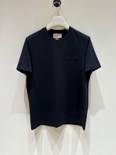 新品 Gu家时装款纯棉圆领短袖T恤，香港洋行渠道货，经典明星级单品，25年春夏新品，明星级的一款单品！ 客供埃及进口顶级面料，甄选尼罗河区域光照极好的上等棉花原