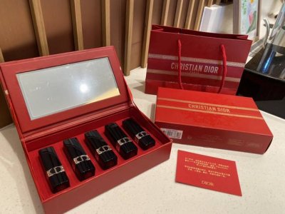 上新！P140，配专柜全套包装！Dior迪奥新款蓝金口红小样五件套！内含：1.5G ×5。色号：999丝绒+720丝绒+777丝绒(新色)+772丝绒(新色)+