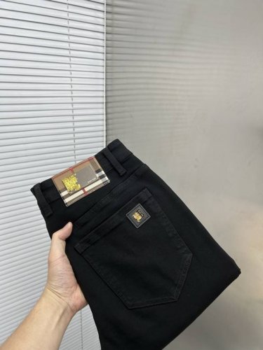 burberry巴宝莉 2025Ss新款原单爆款牛仔裤 超级定制款 原版五金 超级重工工艺 版型超赞，细节做工无可挑剔！款式不挑人，做工高档，超强好货不等人，看