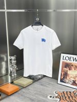 p200 巴宝莉 2025新品男士休闲圆领刺绣短袖T恤 ，300克纯棉面料，简单大气的款式，甄选优质面料密度紧实久穿不易变形，微弹力柔软有质感，上身舒适性与透气