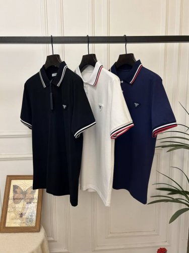 新品Prada普拉达 Ss夏季新品，男士胸前经典徽标刺绣珠地网眼商务休闲短袖Polo衫！香港洋行渠道货，重磅高端级臻品，完美沿袭了Prada家的精髓与基因，胸前