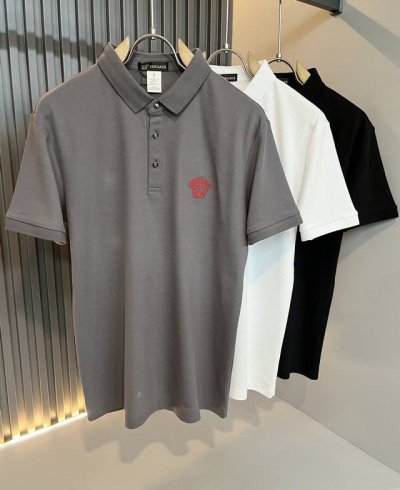 Ver**Ce范*哲 2025春夏新款新品 贸易渠道订单 美杜莎女王刺绣Logo翻领polo衫意大利制作 奢华品质成就时装地位 精选客供珠地棉面料 经由印花工艺