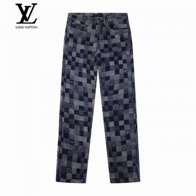 上新 Louis Vuitton丨路易威登 25Fw 限定款提花格子牛仔裤- 宽松直筒的设计，不仅舒适百搭，还能轻松驾驭各种身材，显瘦效果杠杠的！