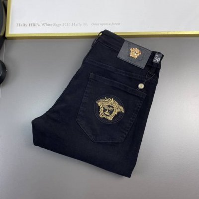 Versace范思哲 2025Ss新款原单爆款牛仔裤 超级定制款 原版五金 超级重工工艺 版型超赞，细节做工无可挑剔！款式不挑人，做工高档，超强好货不等人，看中